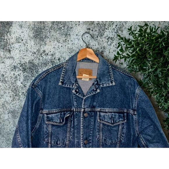 GAP Denim Jacket Vintage 90s Medium Blue Jean Trucker Style Made in Costa Rica - Picture 2 of 7